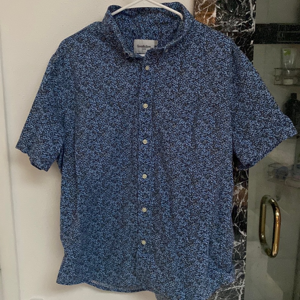 Mens button up tshirt